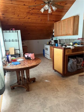 101 Saturn Avenue, Holiday Island, AR 72631