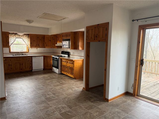 101 Saturn Avenue, Holiday Island, AR 72631