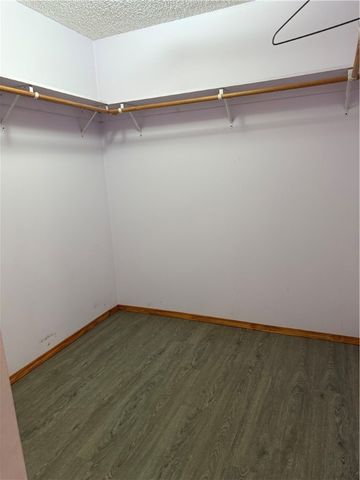 101 Saturn Avenue, Holiday Island, AR 72631