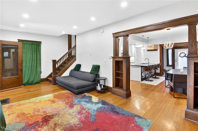 3205 Mapledale Avenue, Cleveland, OH 44109