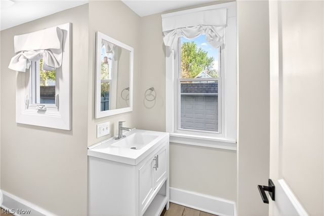 3205 Mapledale Avenue, Cleveland, OH 44109