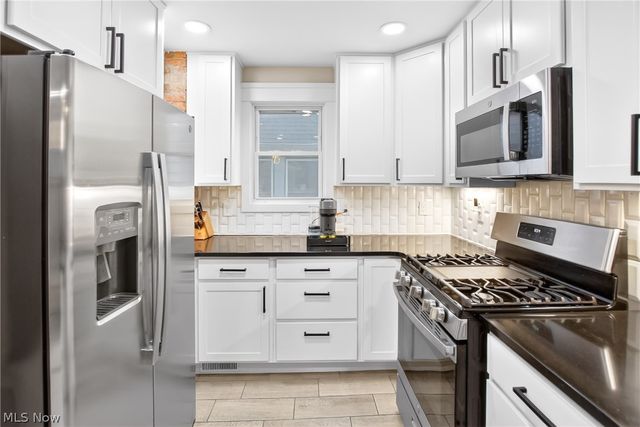 3205 Mapledale Avenue, Cleveland, OH 44109