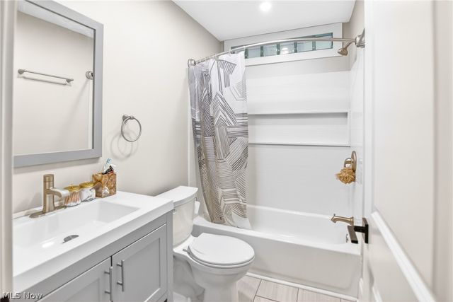 3205 Mapledale Avenue, Cleveland, OH 44109