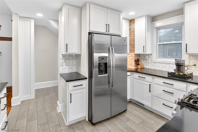 3205 Mapledale Avenue, Cleveland, OH 44109