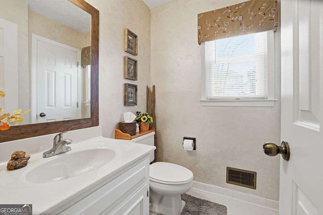 4895 Puritan Drive, Sugar Hill, GA 30518