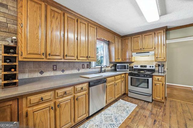 4895 Puritan Drive, Sugar Hill, GA 30518