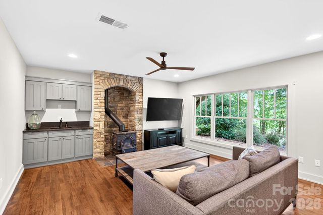 235 Bull Creek Road, Asheville, NC 28805