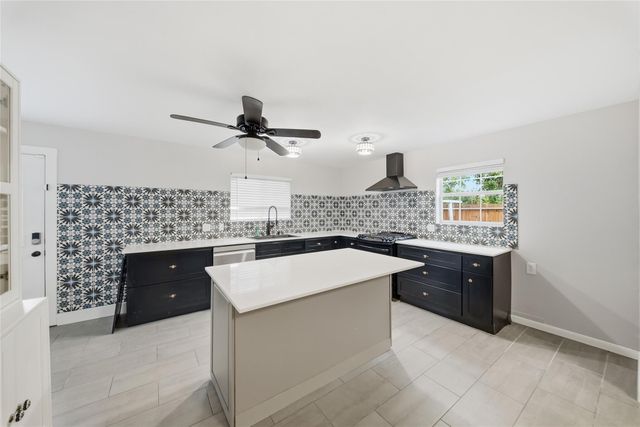 2919 Cochran Street, Houston, TX 77009