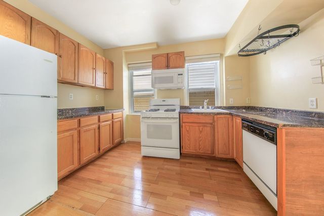 2527 N Ashland Avenue, Chicago, IL 60614