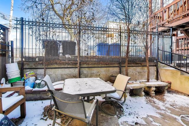 2527 N Ashland Avenue, Chicago, IL 60614