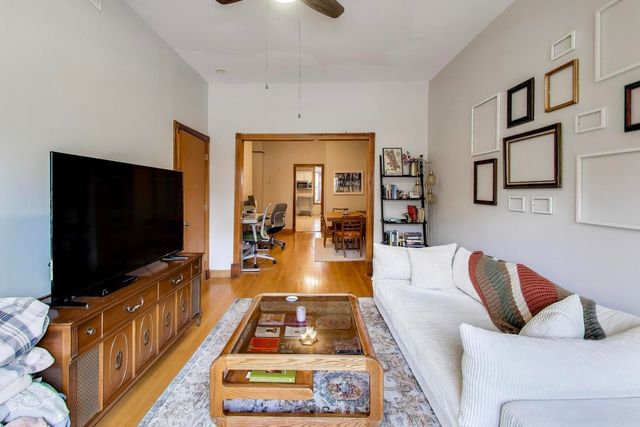 2527 N Ashland Avenue, Chicago, IL 60614