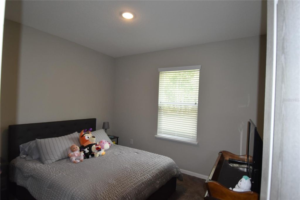 Image 14 of property listing at 14241 RAVINE AVENUE, Weeki Wachee, FL 34614