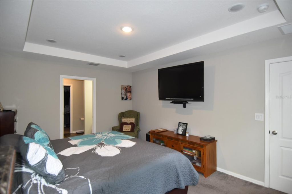 Image 18 of property listing at 14241 RAVINE AVENUE, Weeki Wachee, FL 34614