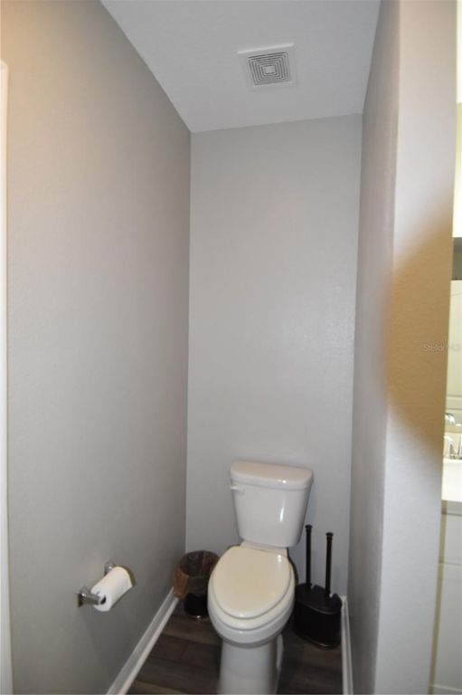 Image 21 of property listing at 14241 RAVINE AVENUE, Weeki Wachee, FL 34614