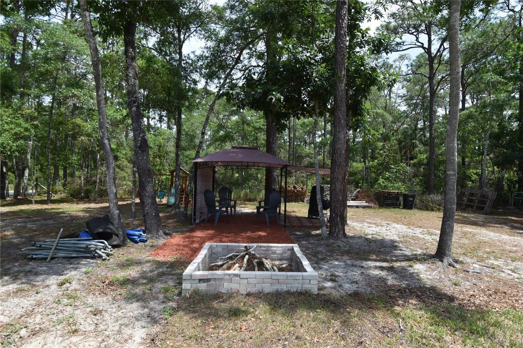 Image 34 of property listing at 14241 RAVINE AVENUE, Weeki Wachee, FL 34614