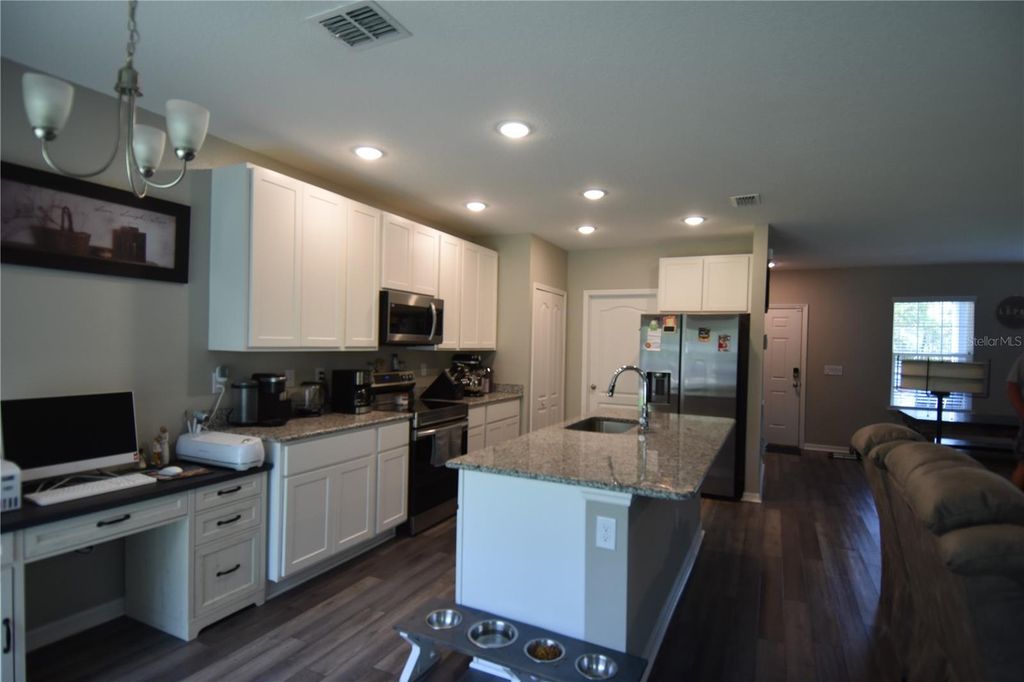 Image 7 of property listing at 14241 RAVINE AVENUE, Weeki Wachee, FL 34614