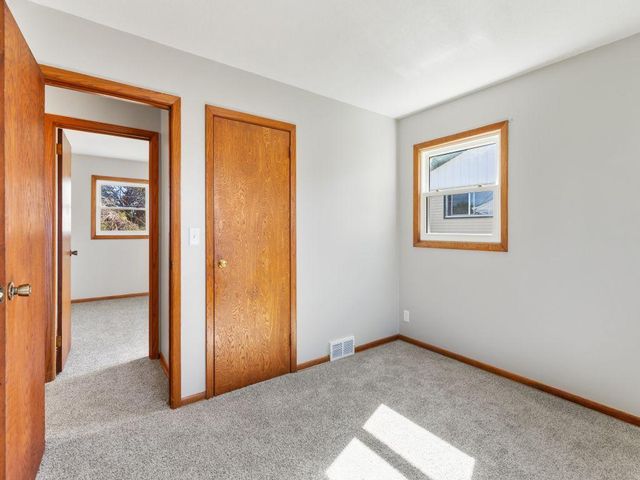 1611 E 87th Street, Bloomington, MN 55425