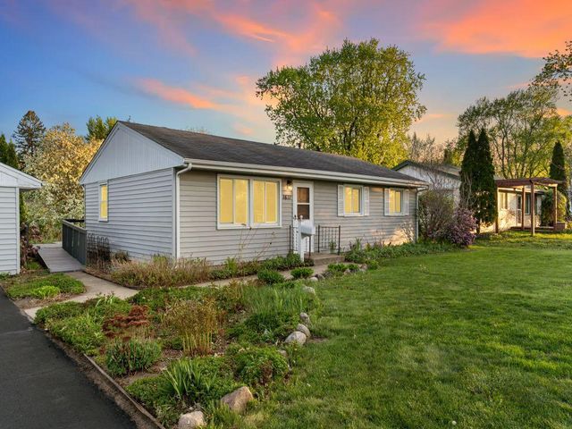 1611 E 87th Street, Bloomington, MN 55425
