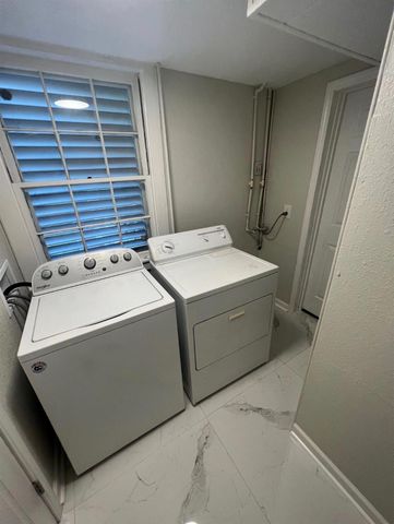 7017 2nd Street B, Hitchcock, TX 77563