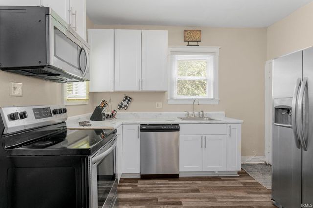 110 W 7th Street, Mishawaka, IN 46544