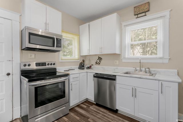 110 W 7th Street, Mishawaka, IN 46544