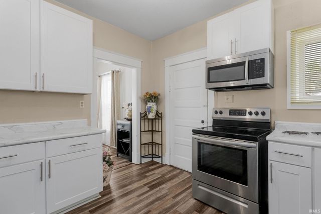 110 W 7th Street, Mishawaka, IN 46544