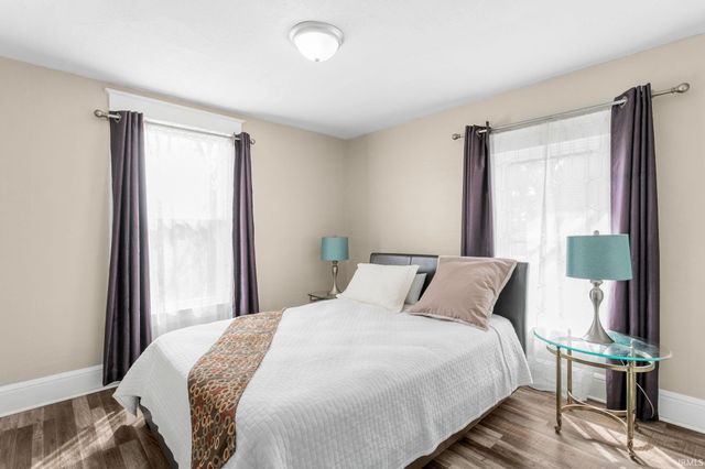 110 W 7th Street, Mishawaka, IN 46544