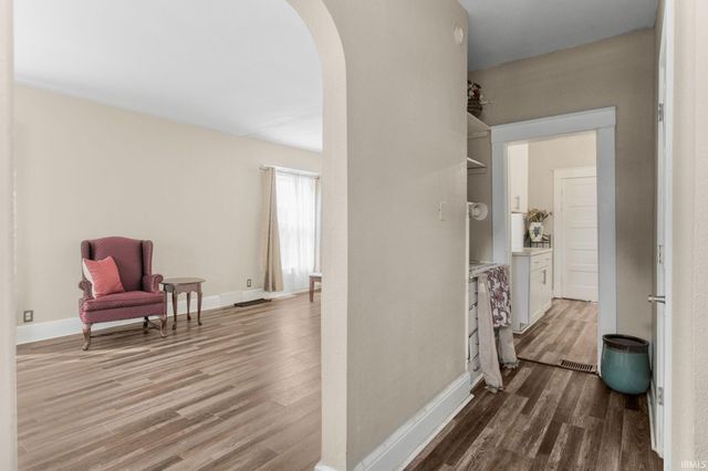 110 W 7th Street, Mishawaka, IN 46544