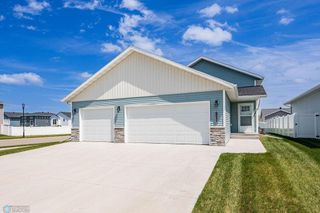 7304 27th Street S, Fargo, ND 58104