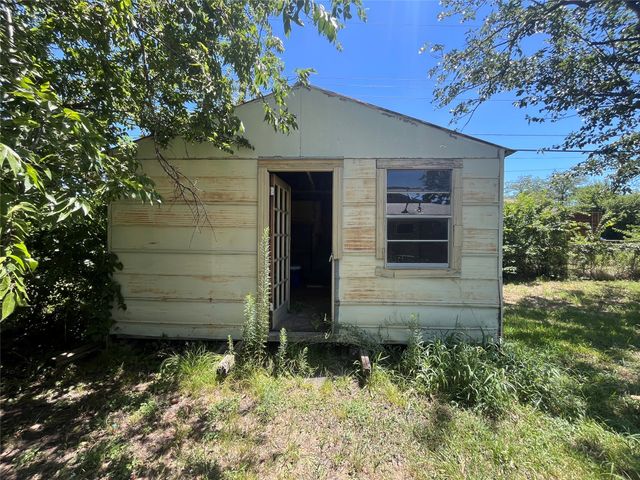 1722 Buena Vista Street, Mesquite, TX 75149