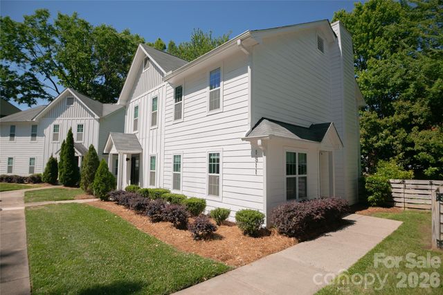1511 Briar Creek Road B, Charlotte, NC 28205