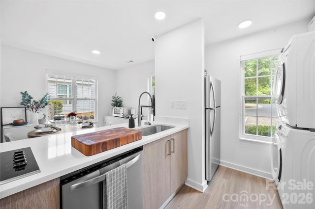 1511 Briar Creek Road B, Charlotte, NC 28205