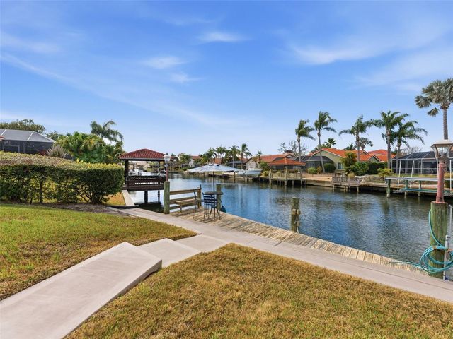 4830 LONGWATER WAY, Tampa, FL 33615