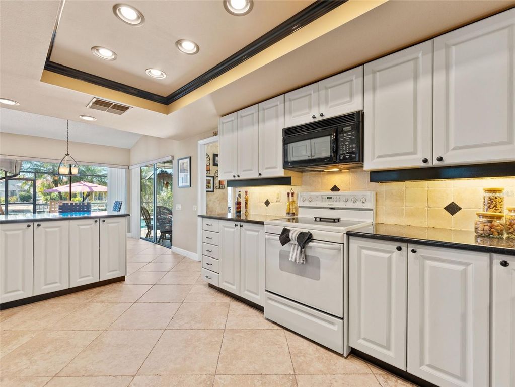 Image 13 of property listing at 4830 LONGWATER WAY, Tampa, FL 33615