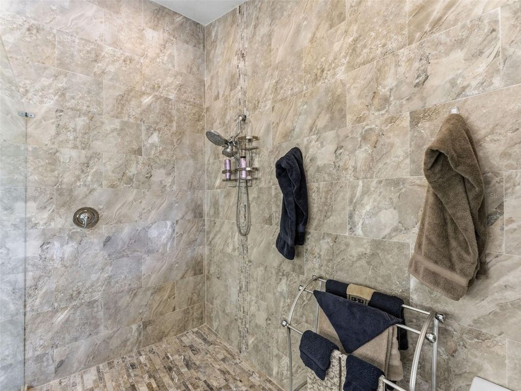 Image 27 of property listing at 4830 LONGWATER WAY, Tampa, FL 33615