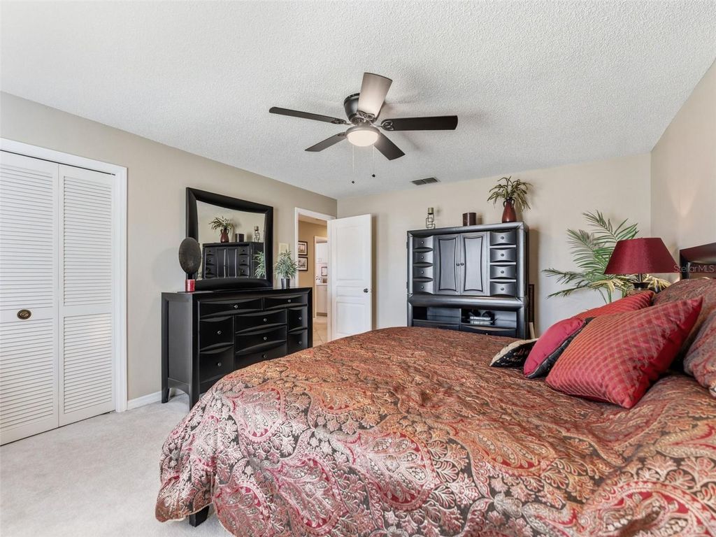 Image 29 of property listing at 4830 LONGWATER WAY, Tampa, FL 33615