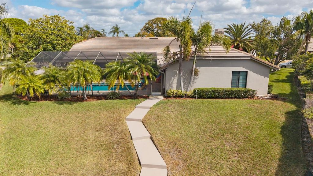 Image 44 of property listing at 4830 LONGWATER WAY, Tampa, FL 33615