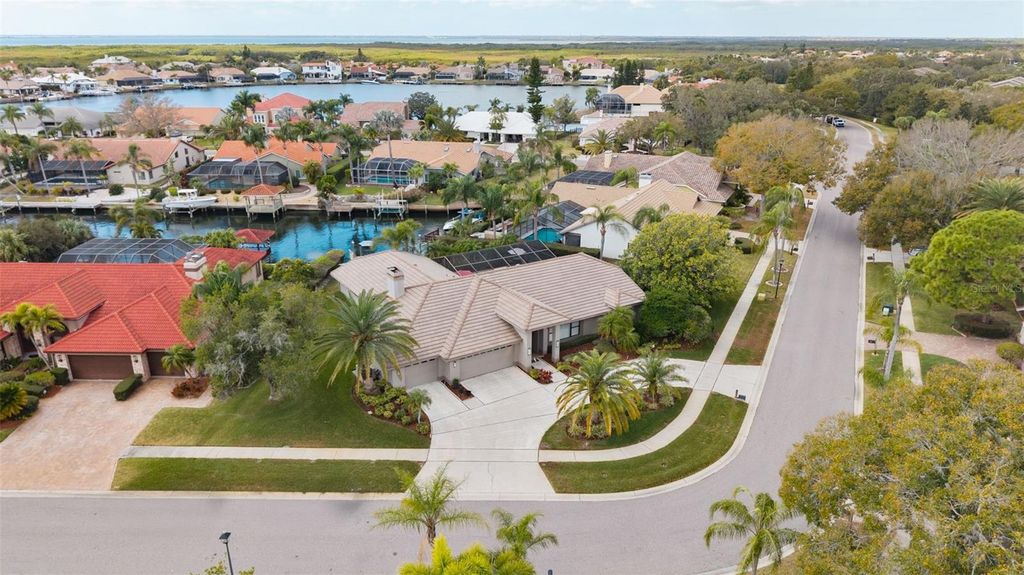 Image 49 of property listing at 4830 LONGWATER WAY, Tampa, FL 33615