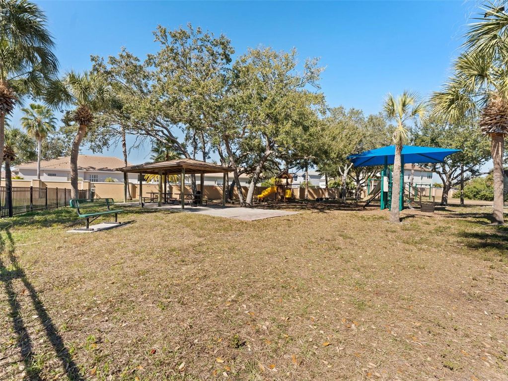 Image 53 of property listing at 4830 LONGWATER WAY, Tampa, FL 33615