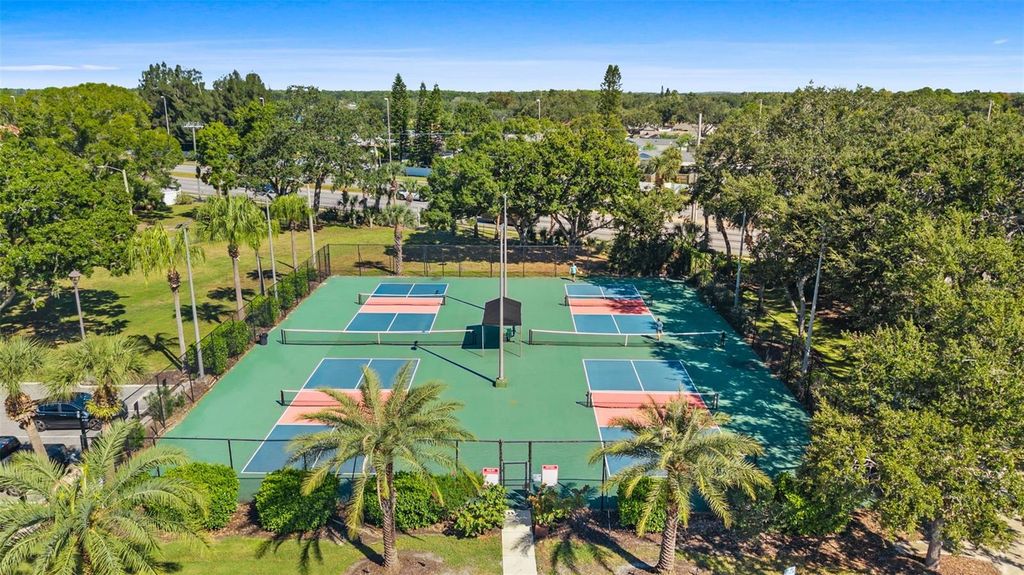 Image 55 of property listing at 4830 LONGWATER WAY, Tampa, FL 33615