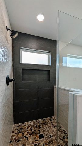 10374 CR 338, Lindale, TX 75771