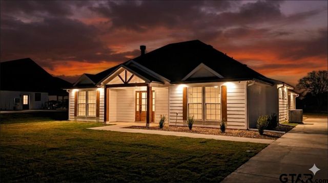 10374 CR 338, Lindale, TX 75771