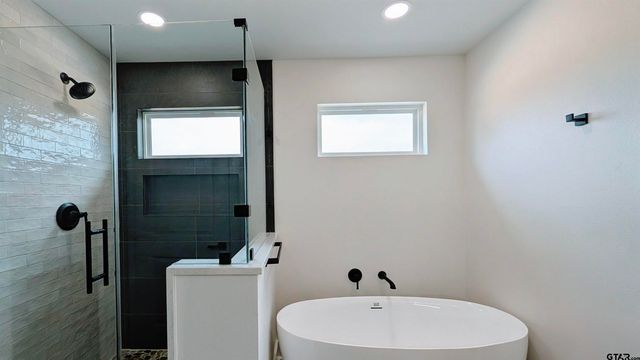 10374 CR 338, Lindale, TX 75771