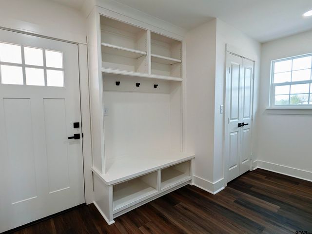 10374 CR 338, Lindale, TX 75771