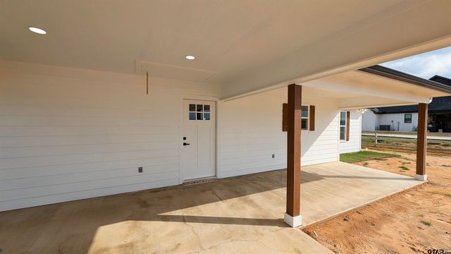 10374 CR 338, Lindale, TX 75771