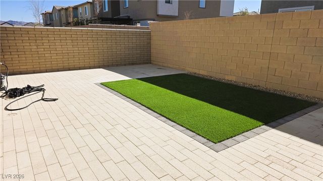 115 Charlie Chase Avenue, Henderson, NV 89011