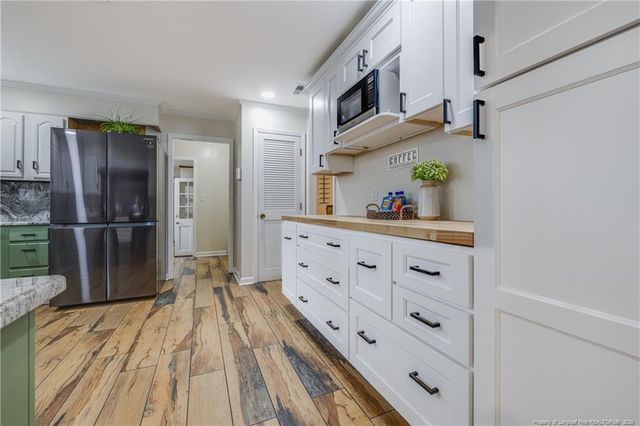 1250 Overhills Road, Linden, NC 28356