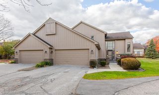 37660 N Laurel Park Drive 66, Livonia, MI 48152