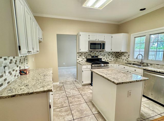 16902 Cobbler Crossing Drive, Sugar Land, TX 77498