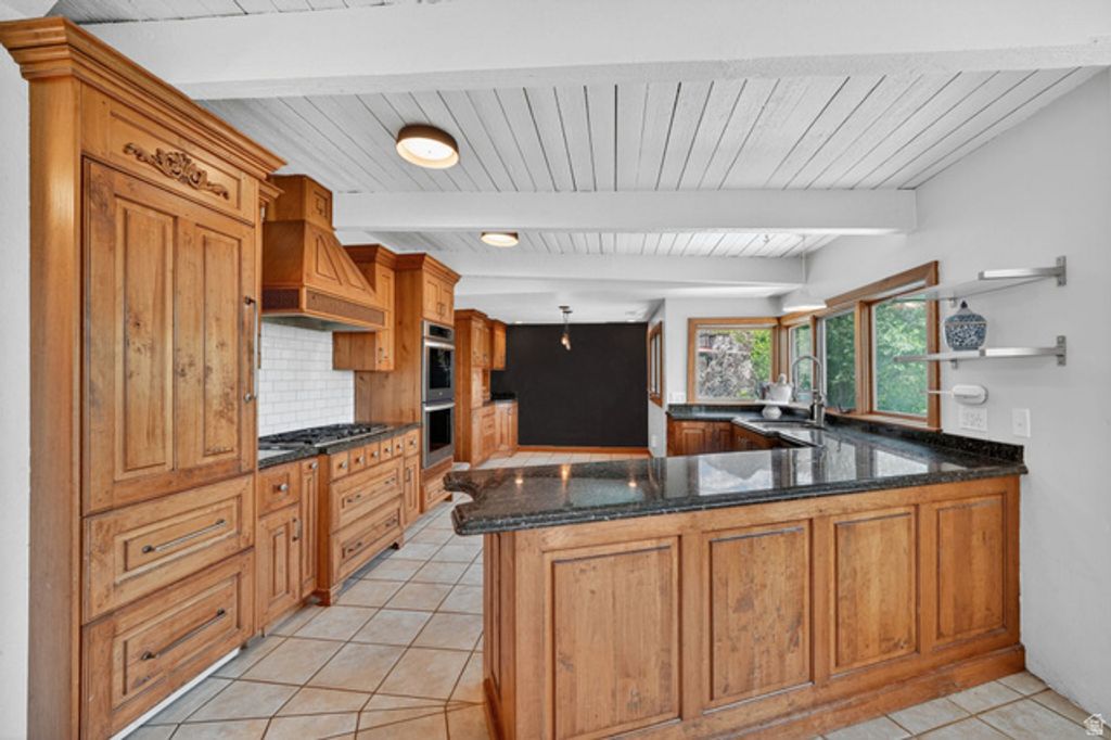Image 11 of property listing at 3014 E MILLCREEK CANYON RD, Millcreek, UT 84109